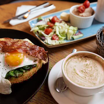 What breakfast options are included with my stay?