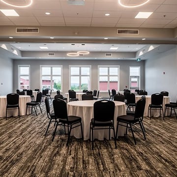 What makes Amsterdam Inn & Suites unique in the Florenceville-Bristol area?